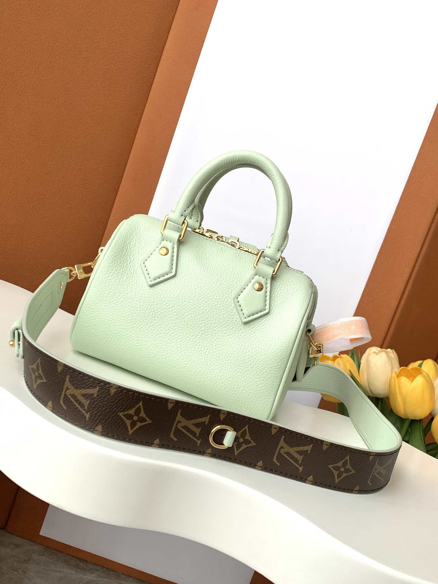 Louis Vuitton Speedy 18 Boston Bag