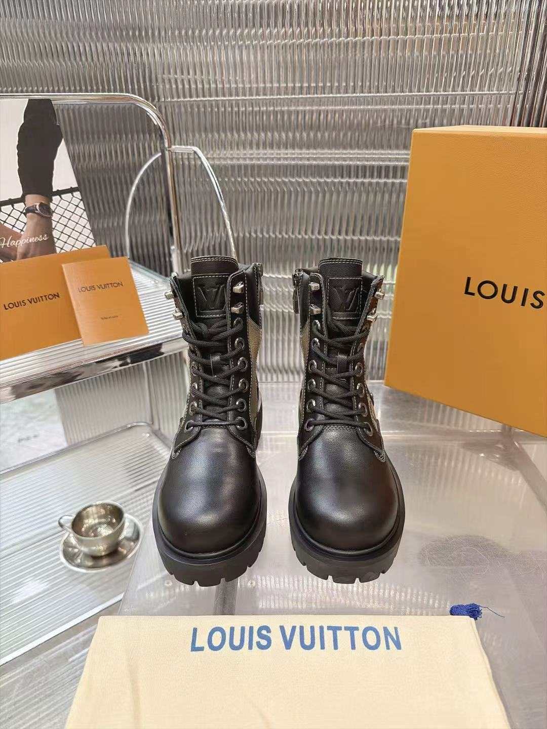 Louis Vuitton Side-Zip Boots, Product 29615