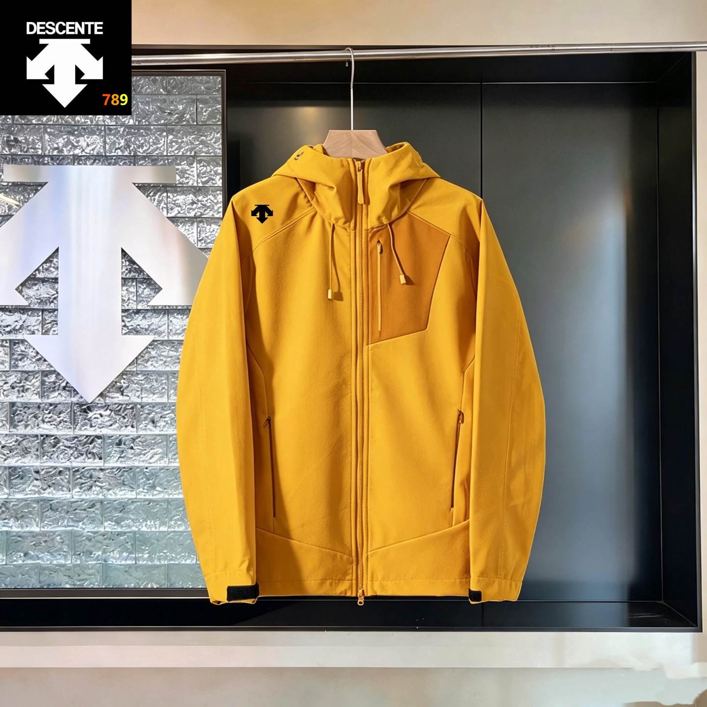 Descente Jacket