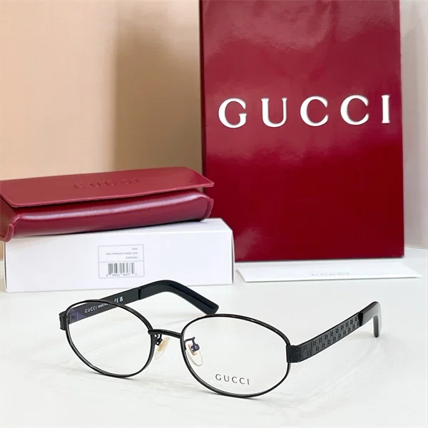 GUCCI Sunglasses - GG2420S