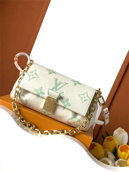 Louis Vuitton Favorite Bag — M46842