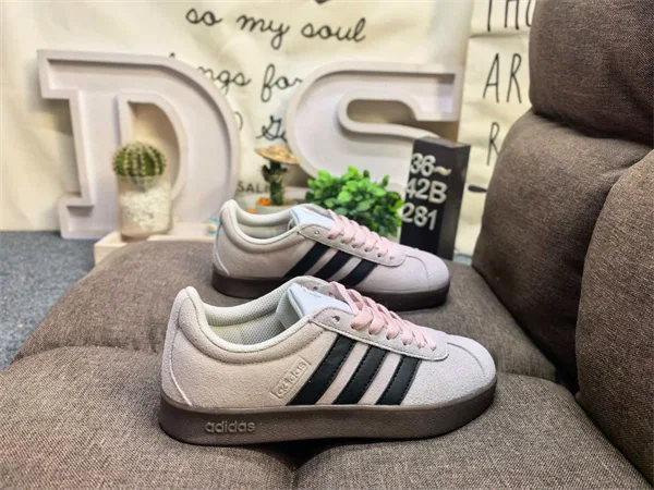 adidas VL COURT 2.0 Shoes