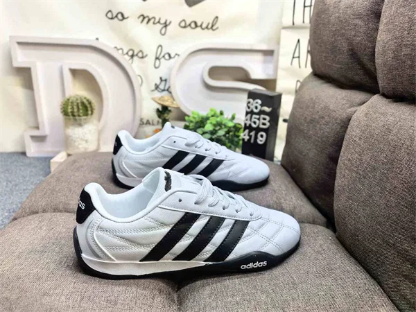 adidas ADIPISTA ADIRCRE LOW Shoes - HQ9160
