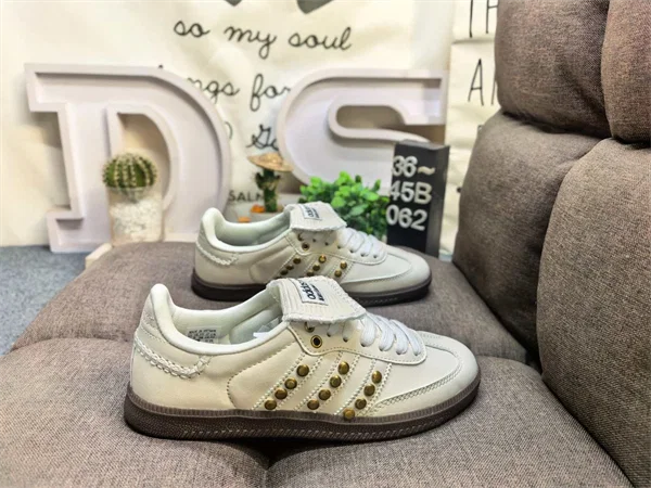 adidas WB PONY TONAL SAMBA Shoes - IG4304