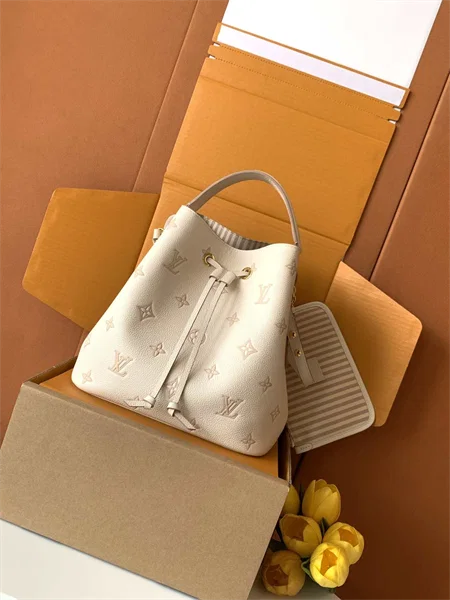 Louis Vuitton NéoNoé MM — M14401