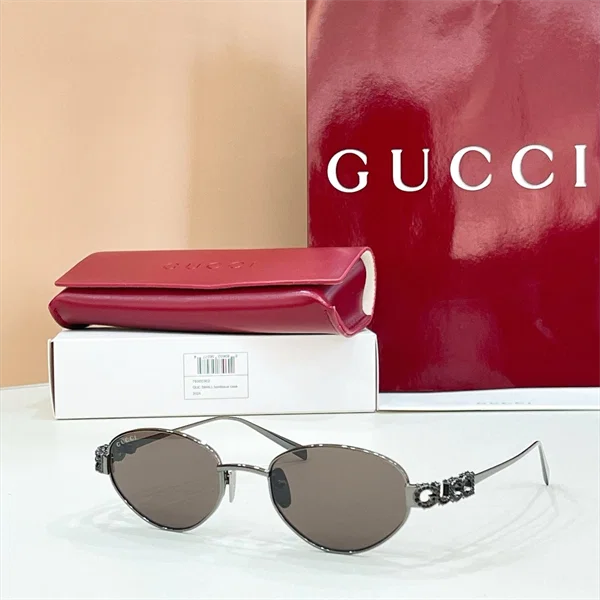 GUCCI Sunglasses - GG1935S