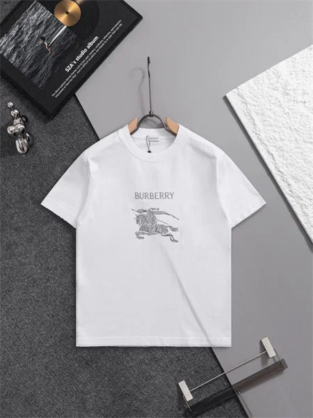 Burberry T-Shirt