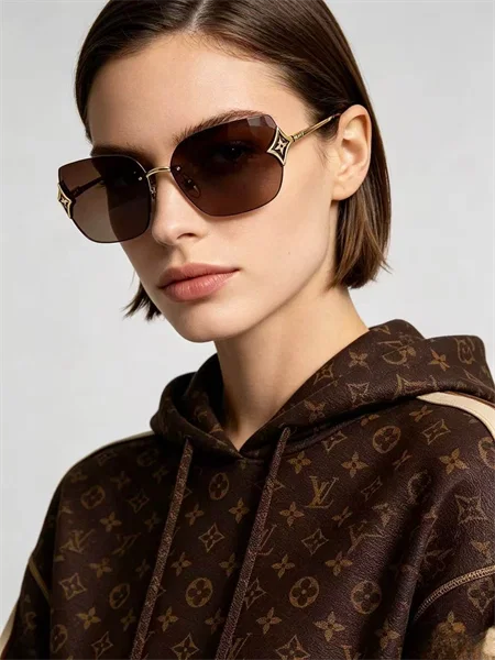 Louis Vuitton Sunglasses - Z3457U