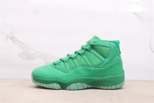 Air Jordan 11 “Green Screen” IQ5700-900