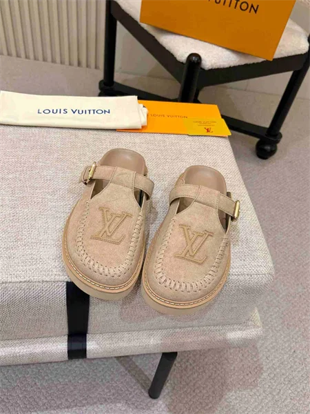 Louis Vuitton Slippers
