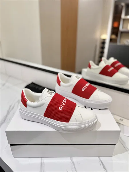 Givenchy Sneakers