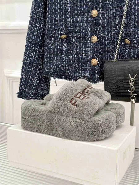 Fendi Slippers