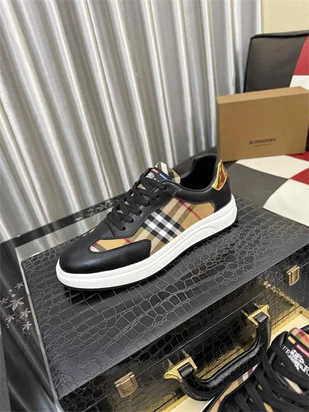 Burberry Sneakers
