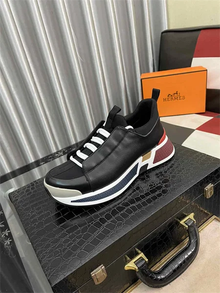Hermès Sneakers
