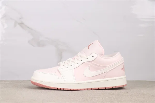 Air Jordan 1 Low WMNS IH0823-611